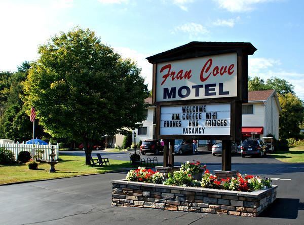 Fran Cove Motel Озеро Джордж Экстерьер фото